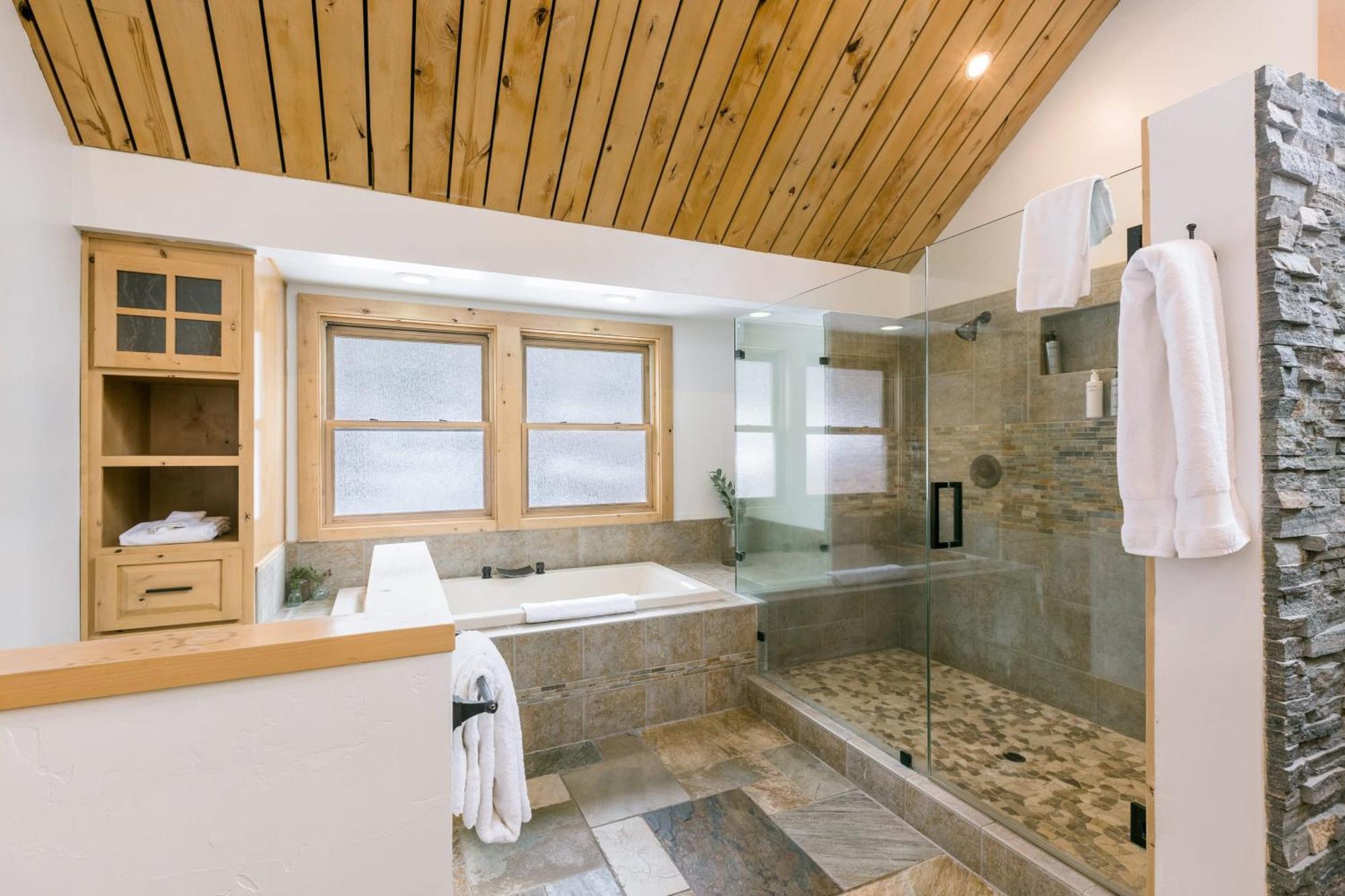Coyote Moon By Avantstay Cabin Wsauna Mins From Dt Truckee Northstar Exteriör bild