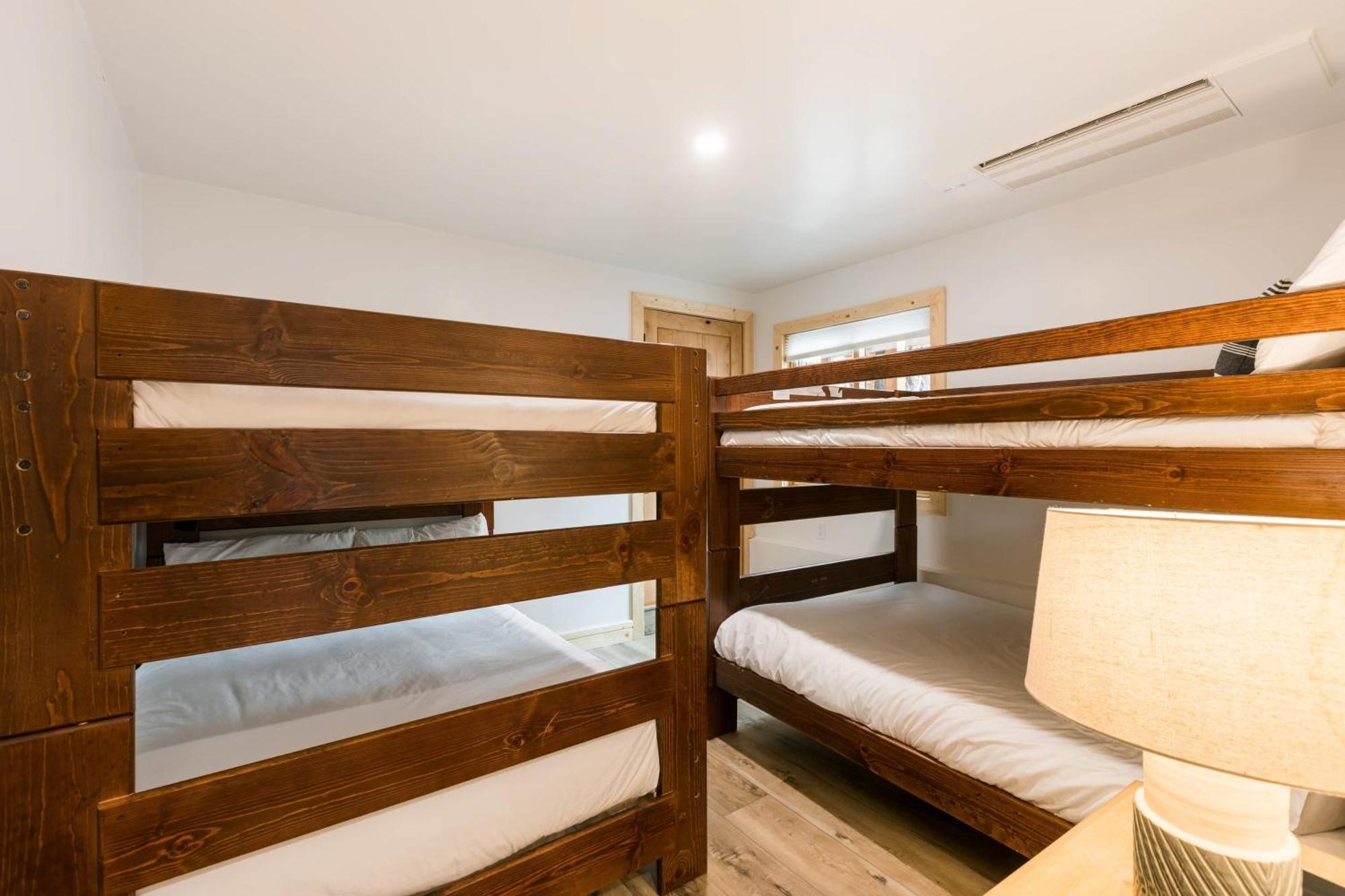 Coyote Moon By Avantstay Cabin Wsauna Mins From Dt Truckee Northstar Exteriör bild