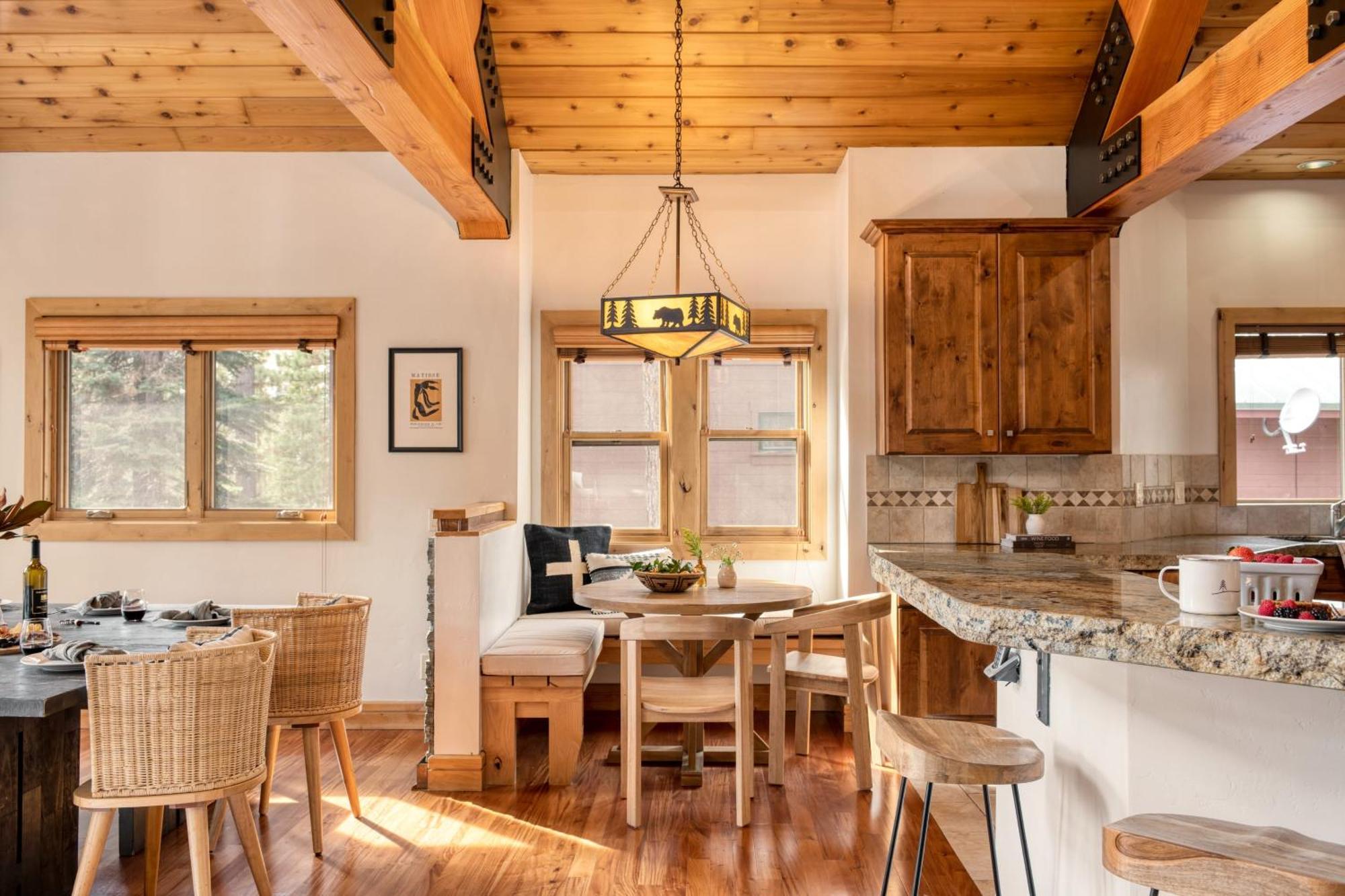 Coyote Moon By Avantstay Cabin Wsauna Mins From Dt Truckee Northstar Exteriör bild